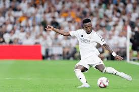 c7娱乐官网:速效救心丸!国足开场还行→反击滑倒、横梁、丢球、伤退、直红...